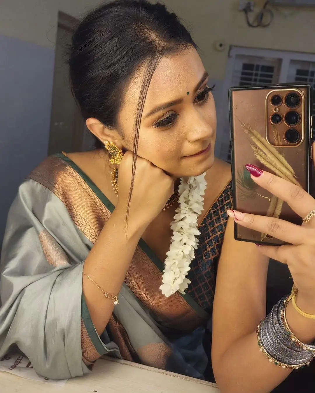 Deepa Jagadeesh Wearing Beautiful Earrings Jewellery Black Saree